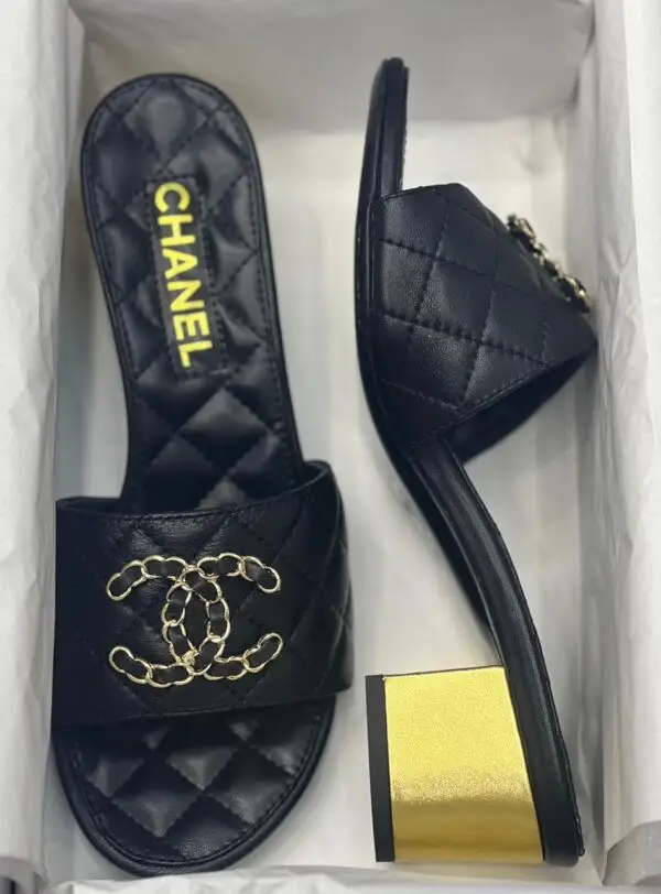 CHANEL Chain Buckle Slippers