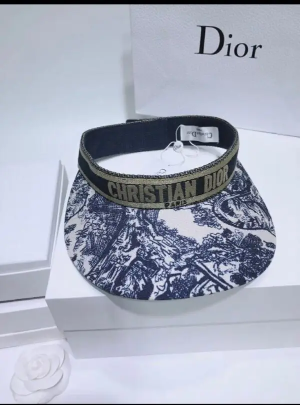 DIOR