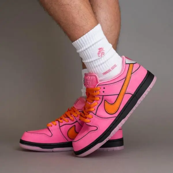 NIKE Multicolor Sneakers