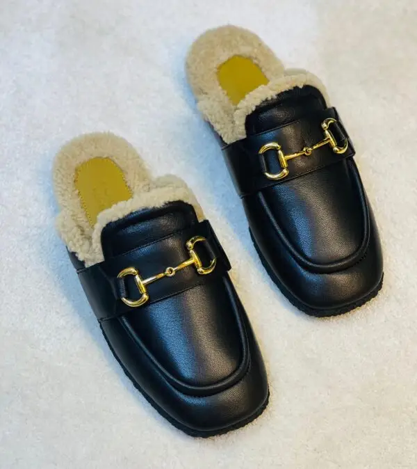 GUCCI Black Leather Loafers