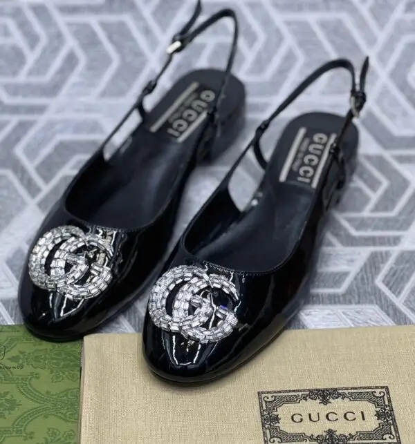 GUCCI Logo Embellished Leather Slingback Flats