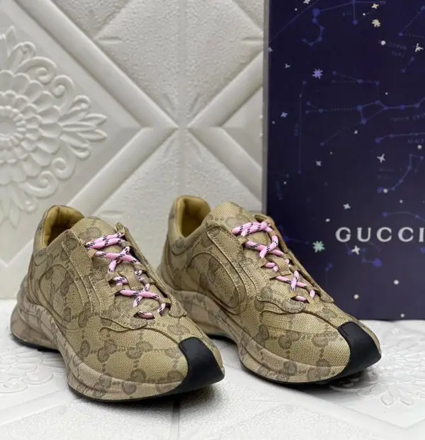 GUCCI Run GG Supreme Canvas Sneaker