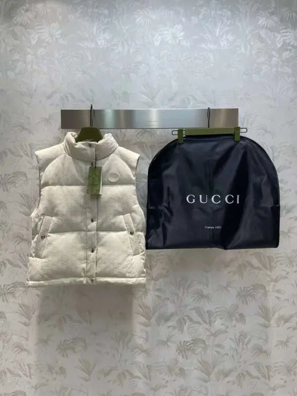 GUCCI GG Supreme Puffer Vest