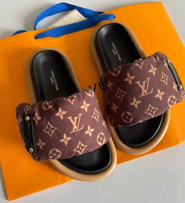 LOUIS VUITTON Mule Sandal