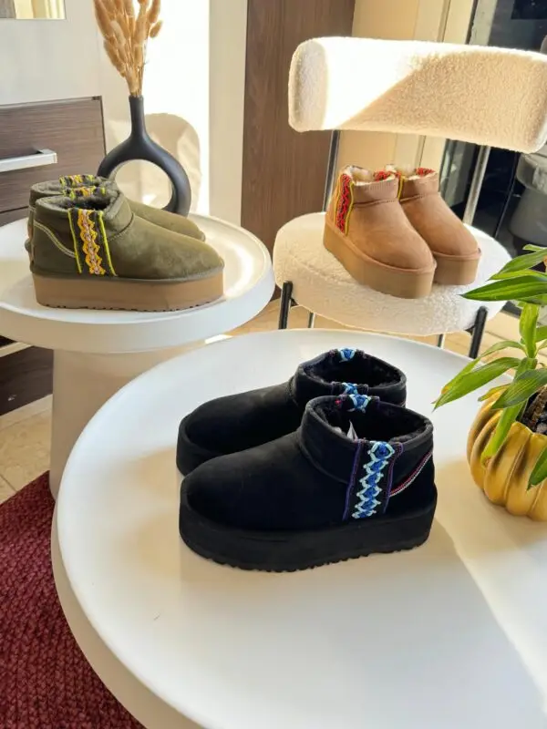 UGG
