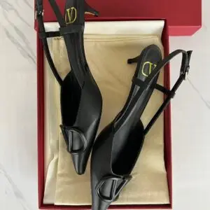 Valentino Garavani Rockstud Slingback Pumps