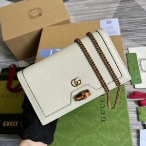 GUCCI Diana Mini Bag