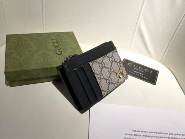 Gucci Bee GG Supreme Card Holder