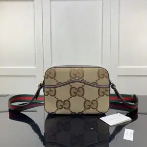 GUCCI GG Supreme Messenger Bag