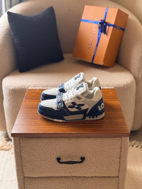 LOUIS VUITTON Trainer Sneaker