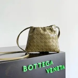 BOTTEGA VENETA Intrecciato Leather Clutch